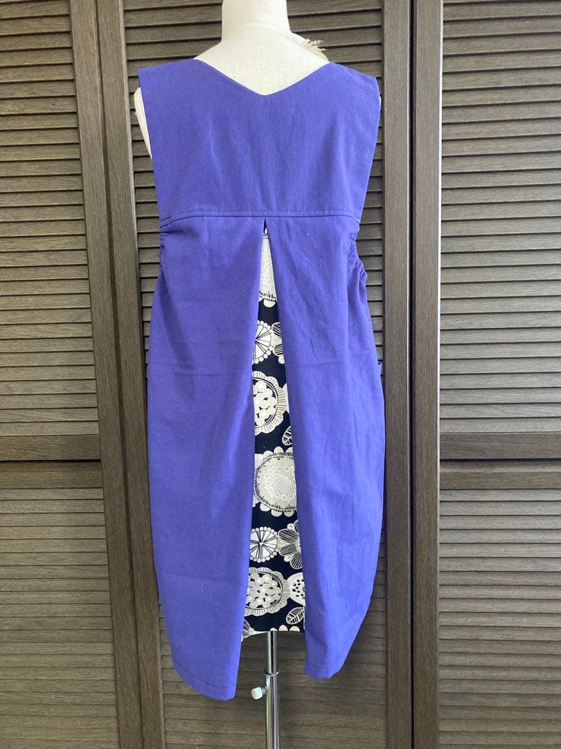 専用　ハンドメイド　エプロン　割烹着　保育士　介護士　看護師　ワンピース