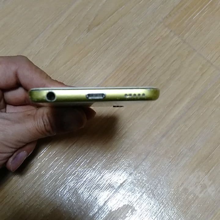 ポータブルプレーヤー iPod touch MD715J/A