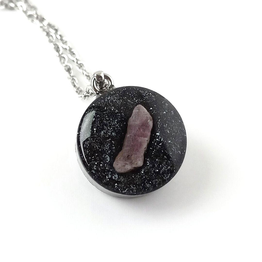 オルゴナイト｜女性向け｜生命力アップなど｜マイケイシャスヘマタイト×天然色ルビー