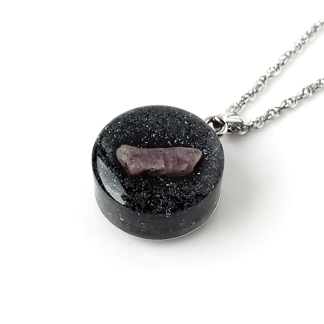 オルゴナイト｜女性向け｜生命力アップなど｜マイケイシャスヘマタイト×天然色ルビー