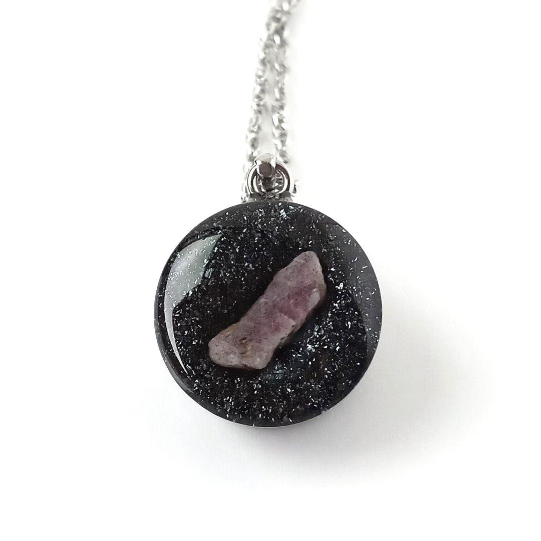 オルゴナイト｜女性向け｜生命力アップなど｜マイケイシャスヘマタイト×天然色ルビー