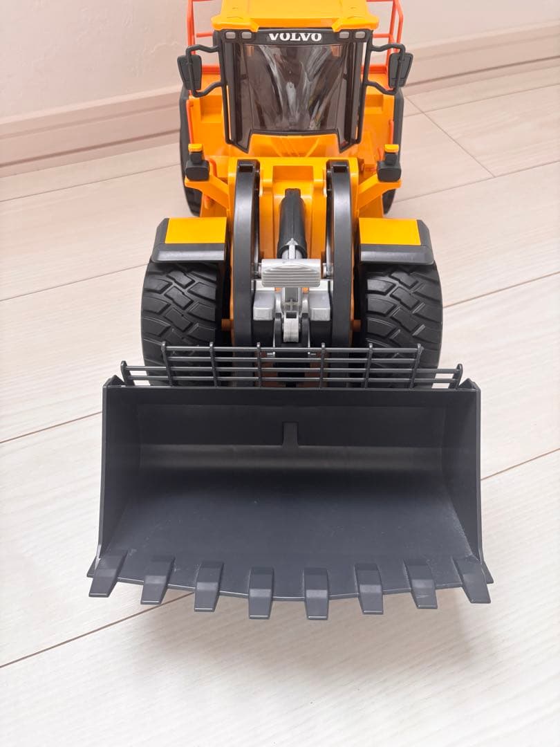 ブルーダー bruder Volvo ホイールローダー L260H
