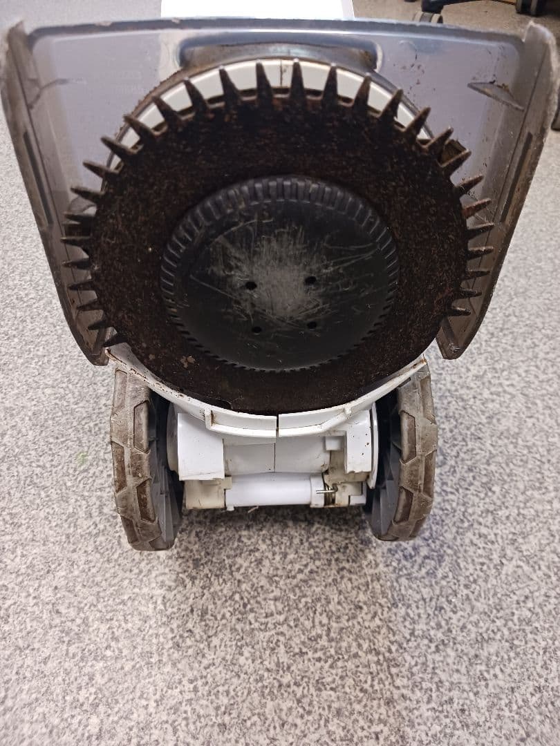 J058\" Makita 電動芝刈り機 MLM1610 160mm