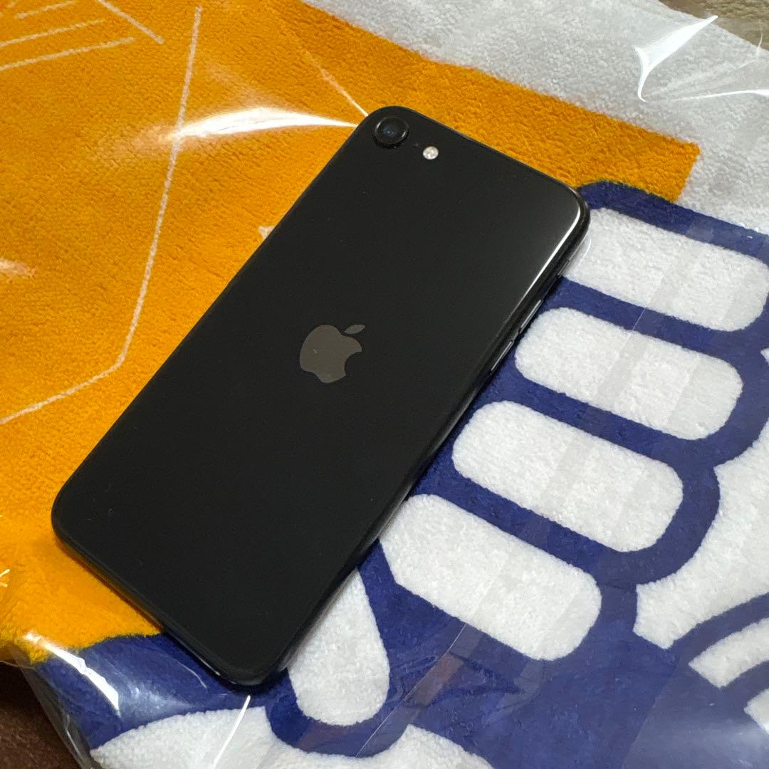 iPhone SE 64GB 第2世代　ブラック本体