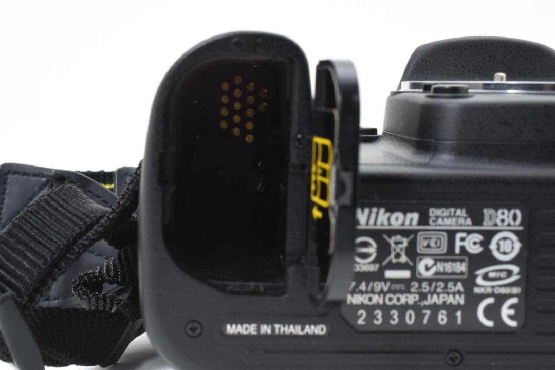 新品級 NIKON D80 元箱付 説明書付 ショット数 726枚 H373