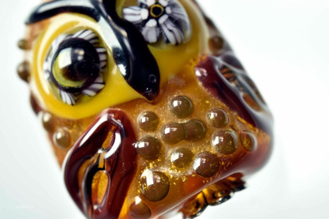 フクロウのトンボ玉 ガラスのジュエリー ペンダントトップ12863-451