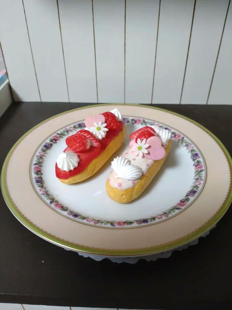 1点*いちごエクレア*フェイクスイーツ*食品サンプル