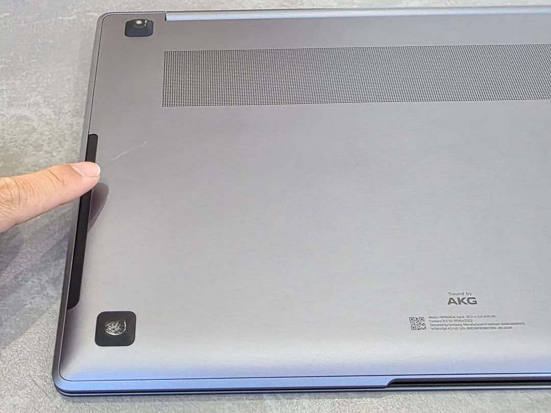 【美品】Samsung Galaxy Book 4 Pro (512GB)