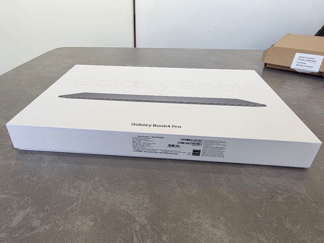 【美品】Samsung Galaxy Book 4 Pro (512GB)