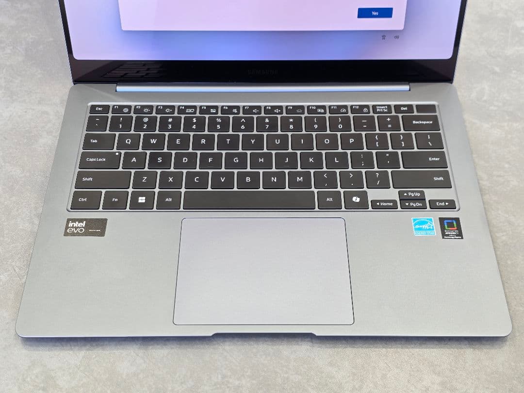 【美品】Samsung Galaxy Book 4 Pro (512GB)
