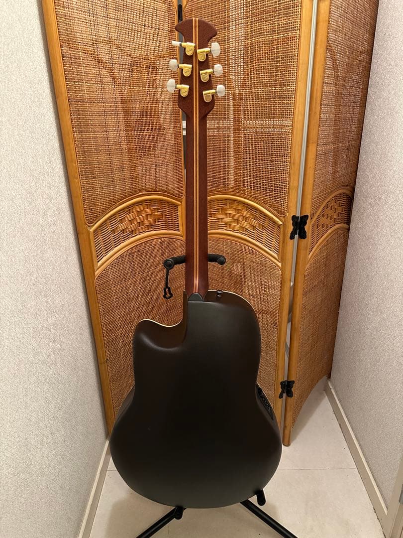 大人気❗️Ovation(オベーション)1769Custom Legend