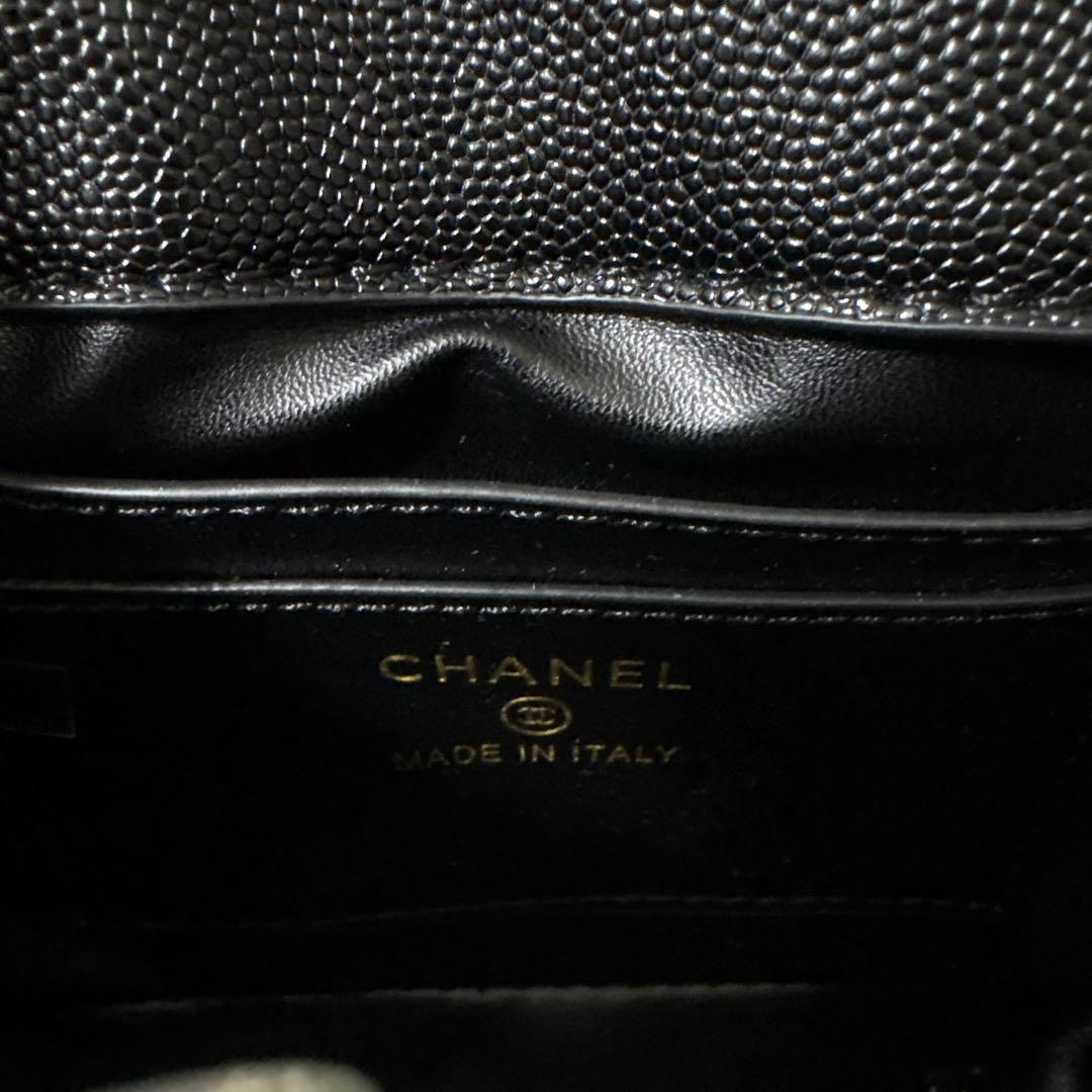 CHANEL ブラック ショルダーバッグ ゴールド金具