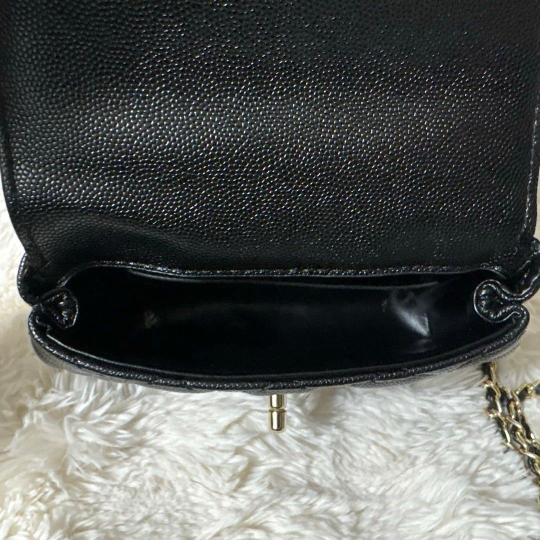 CHANEL ブラック ショルダーバッグ ゴールド金具
