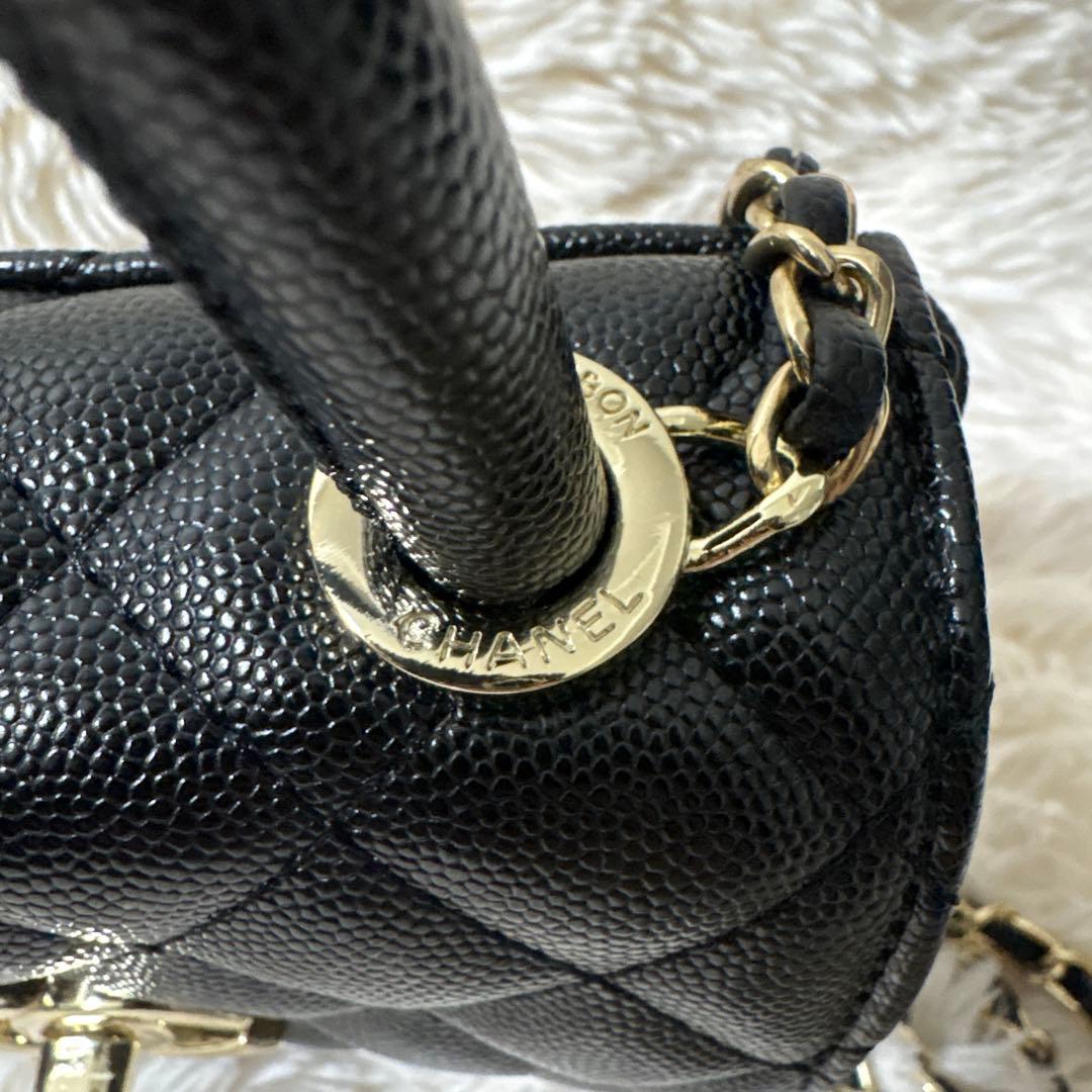 CHANEL ブラック ショルダーバッグ ゴールド金具