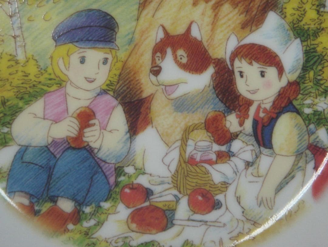 子ども用水筒 カラフルイラスト付き新品未使用 水筒絵皿 フランダースの犬 アニメ