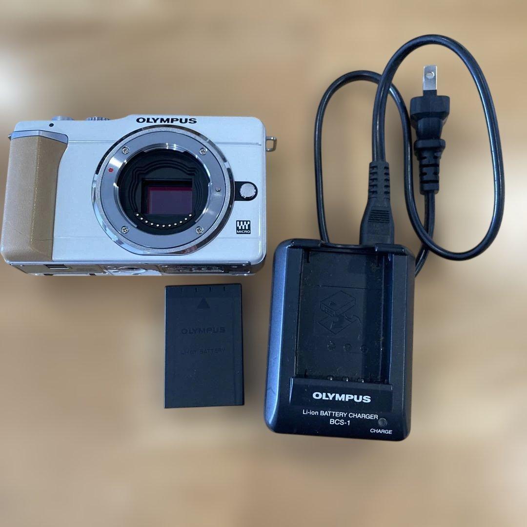 OLYMPUS PEN E-PL1ホワイト ボディ ミラーレス ジャンク品