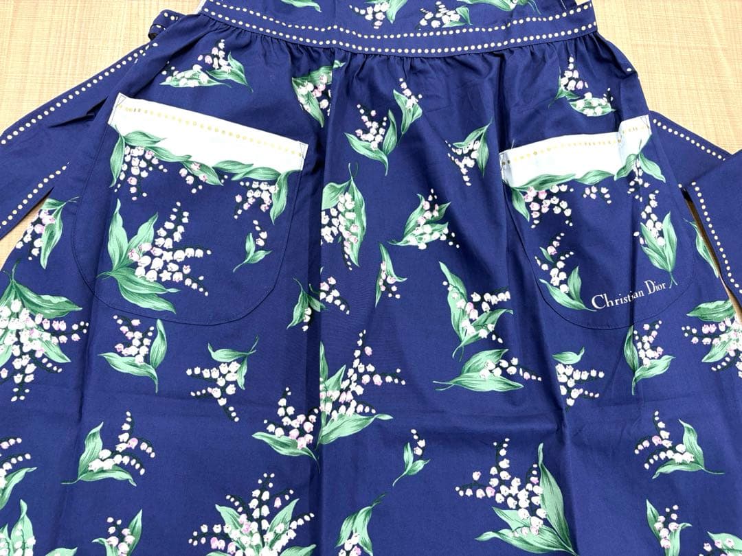 タグ付未使用✨️クリスチャン　ディオール　エプロン　スズラン柄　カネボウ製品