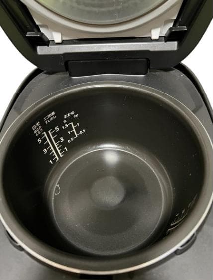 2023年製 パナソニック IH炊飯器 SR-FE101 5.5合 備長炭釜