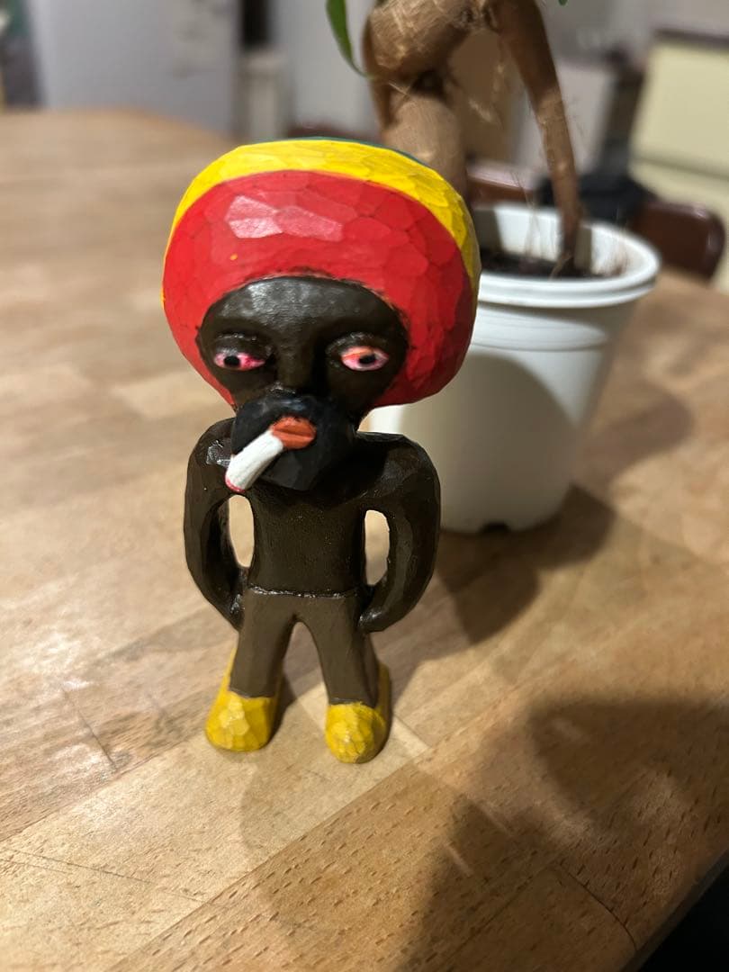 木製キャラクター像　ラスタマン　約10cm