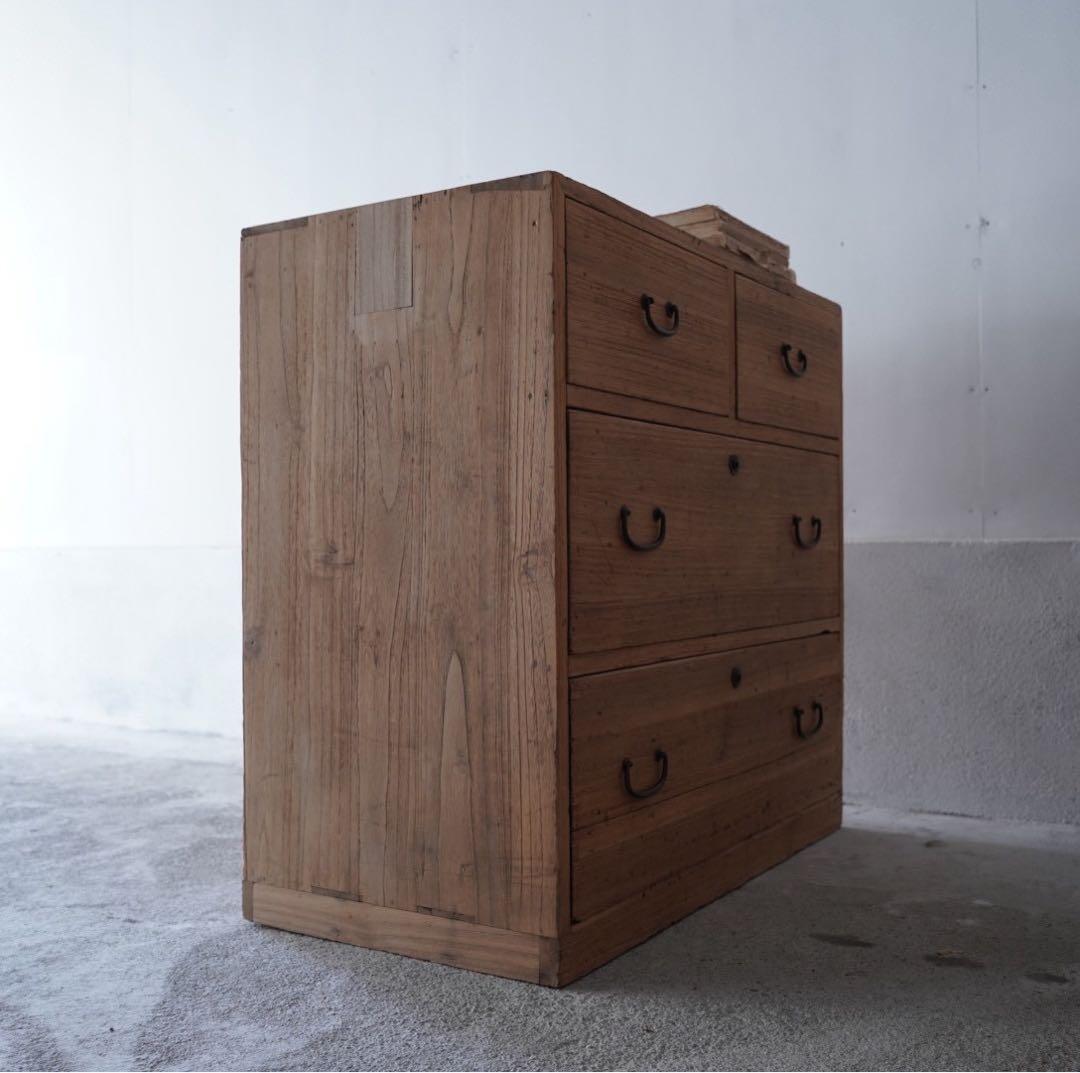 4杯の引き出しチェスト