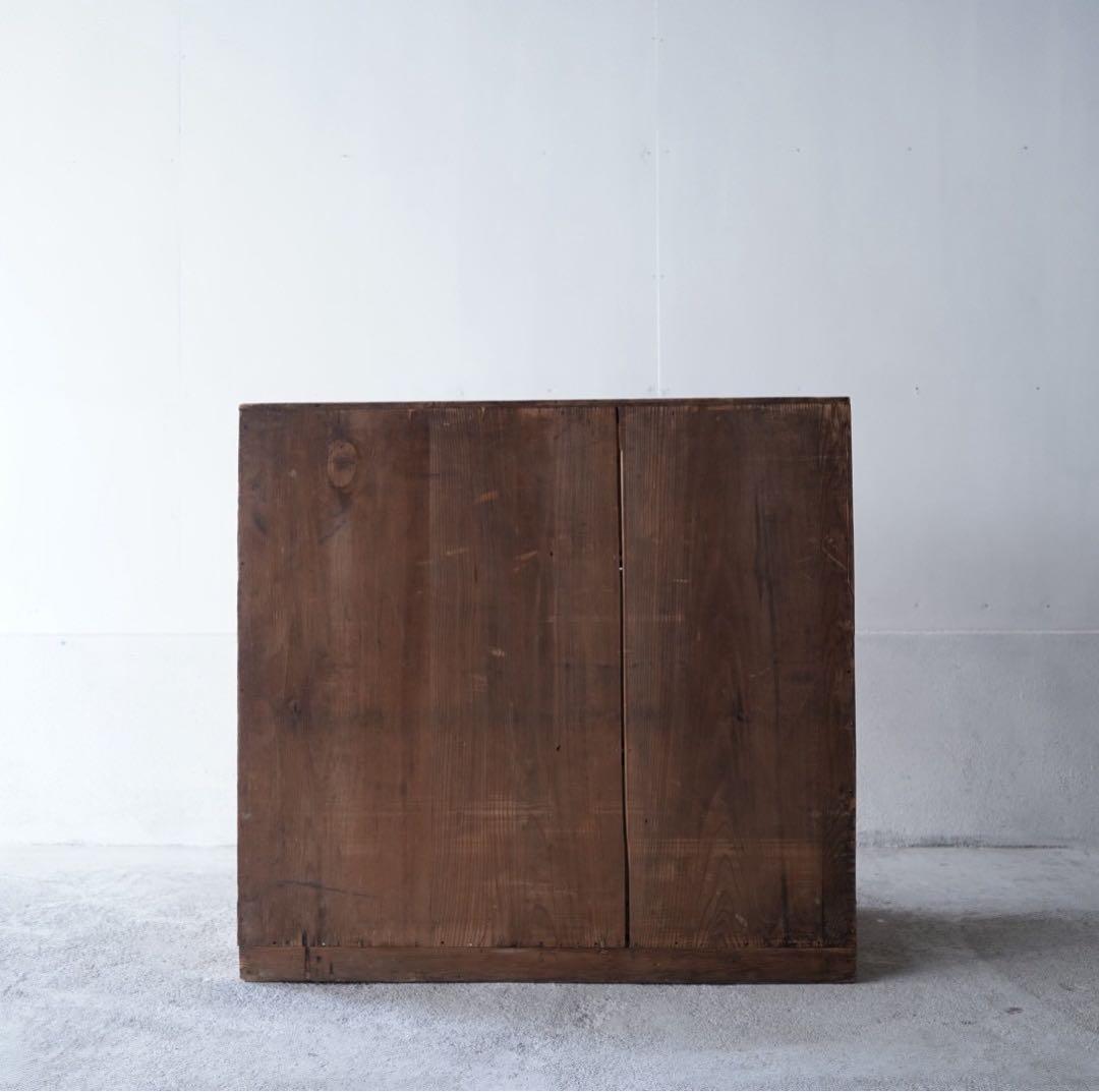 4杯の引き出しチェスト