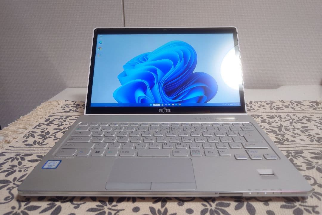 【新25H2】◇Corei5◇2Kタッチパネル◇新品512GB◇ホワイト基調◇