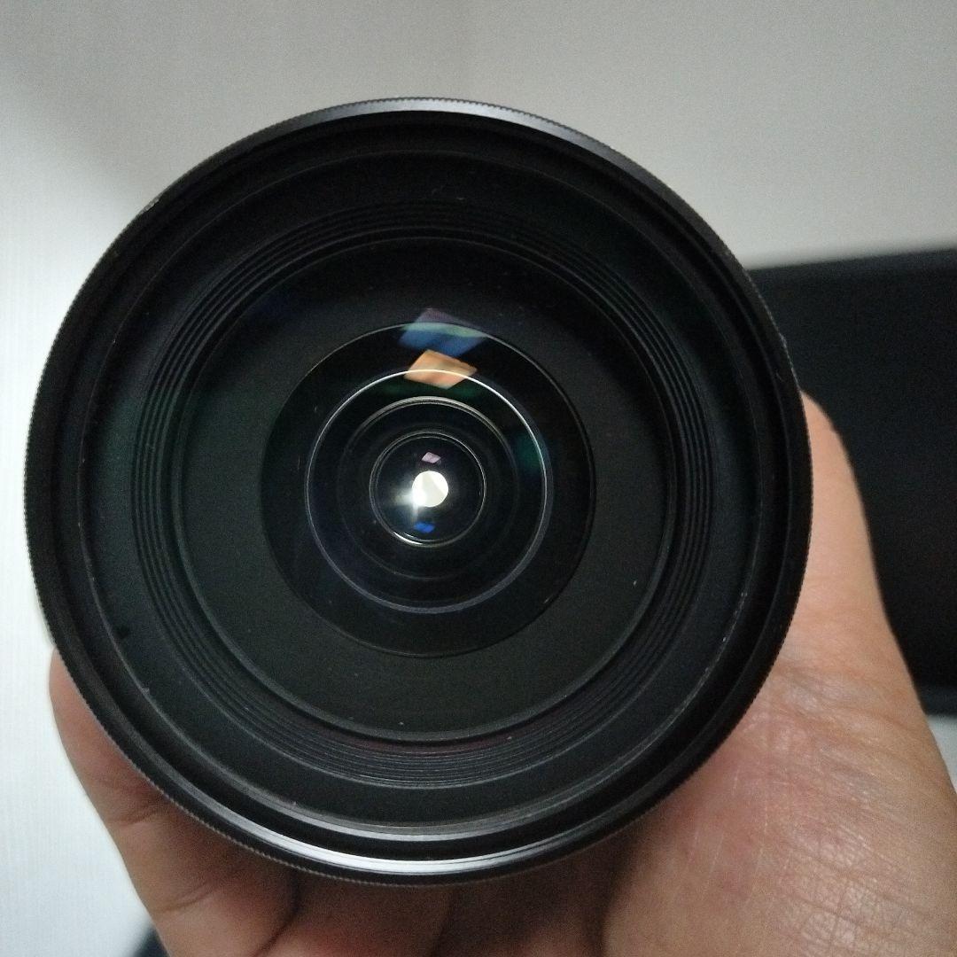 OLYMPUSのミラーレス一眼カメラと12-40mm f/2.8レンズのセット