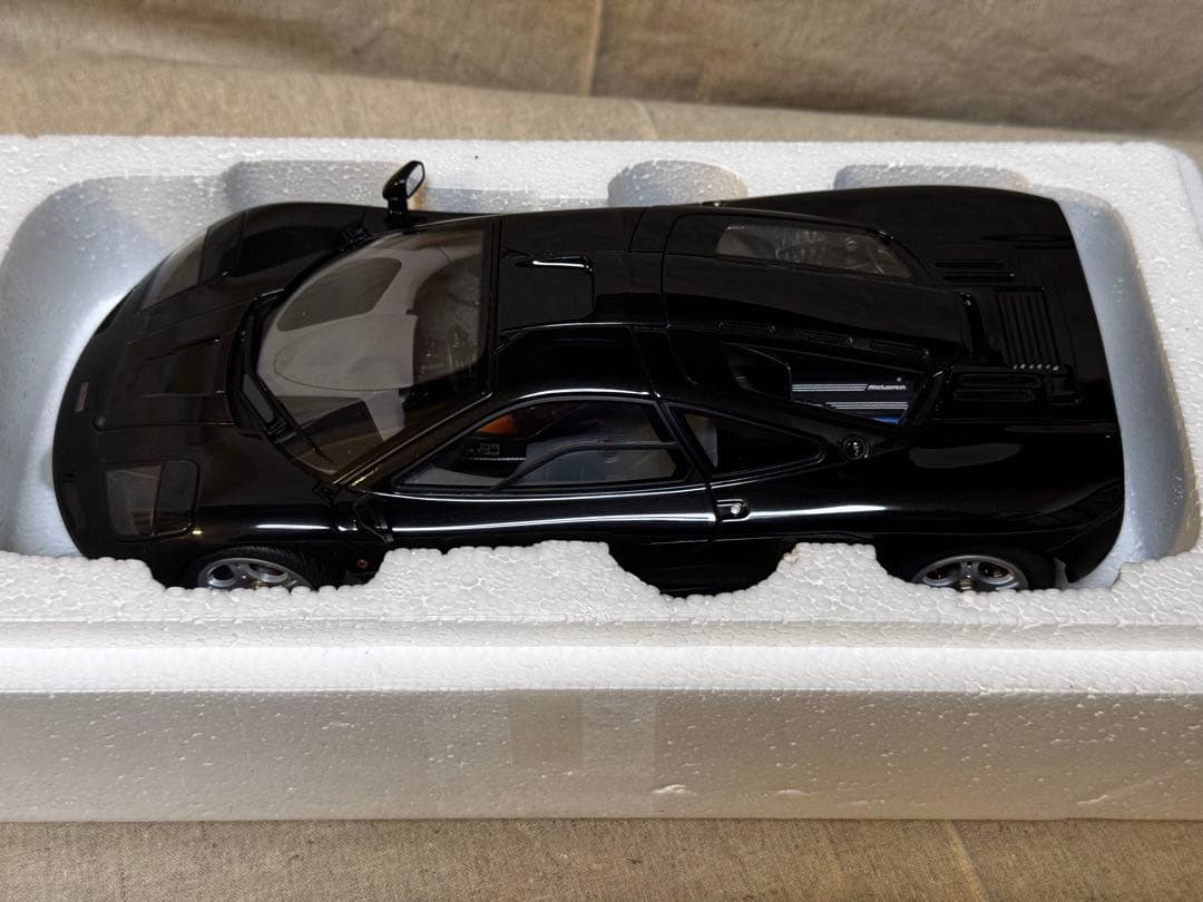 McLaren F1 1/18 ブラック ミニカー