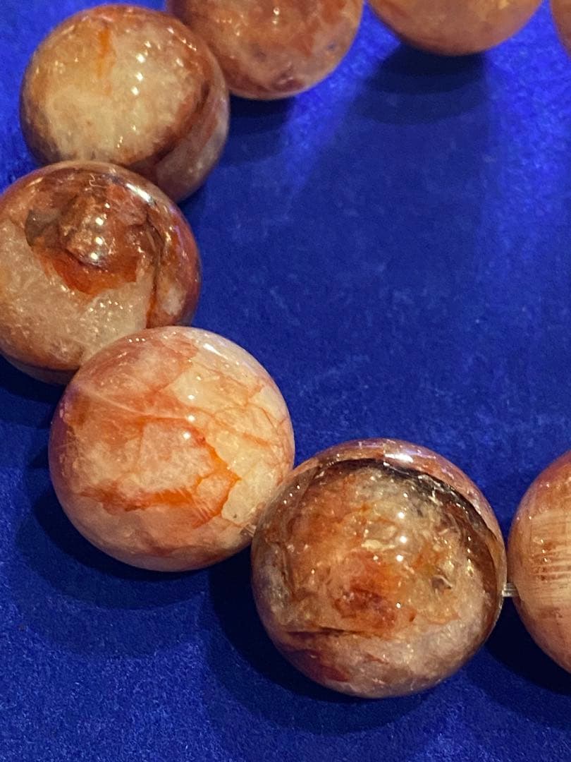 マニカラン　レッドフラワーファントム　全粒、虹入り