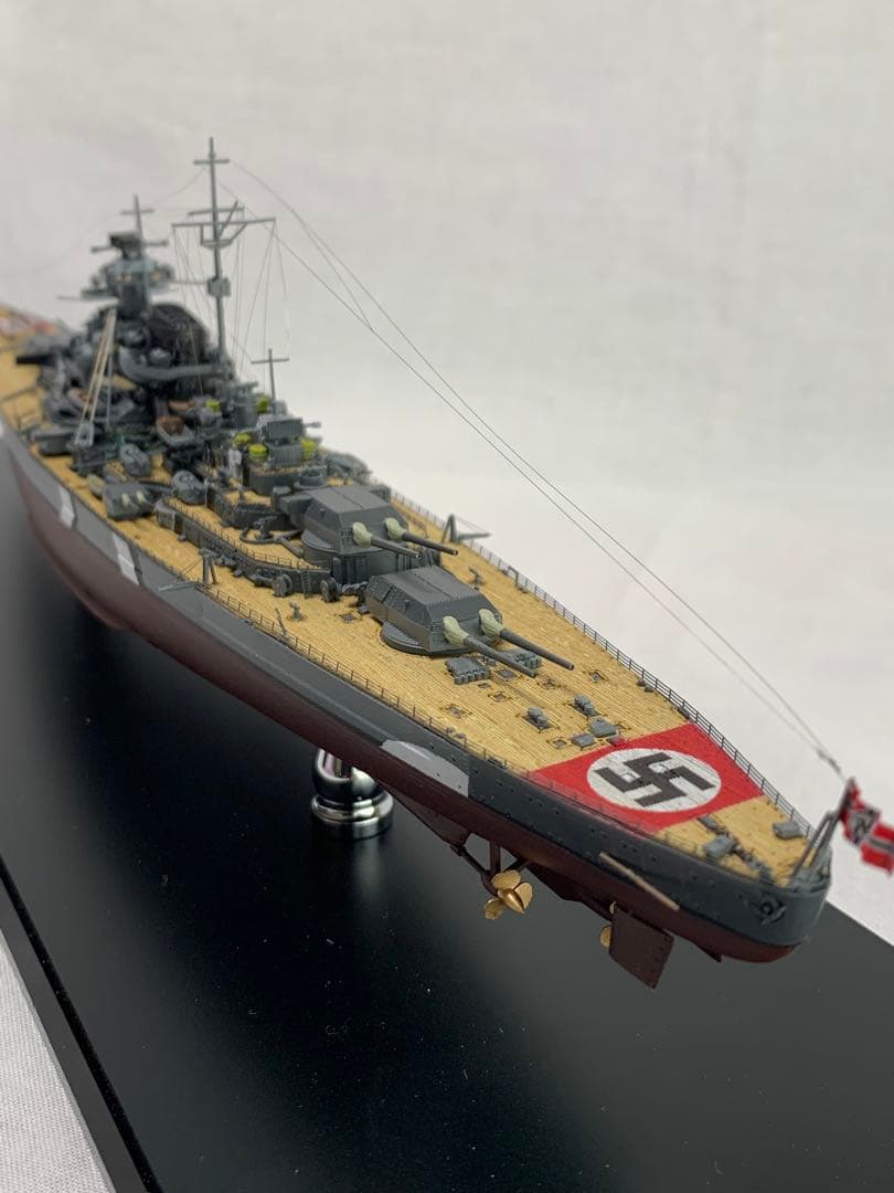 フライホーク1/700ドイツ戦艦ビスマルク　完成品