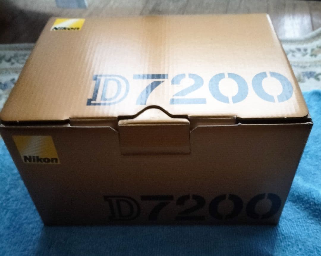 Nikon D7200　マルチパワーバッテリーパック　レンズ18-200 セット