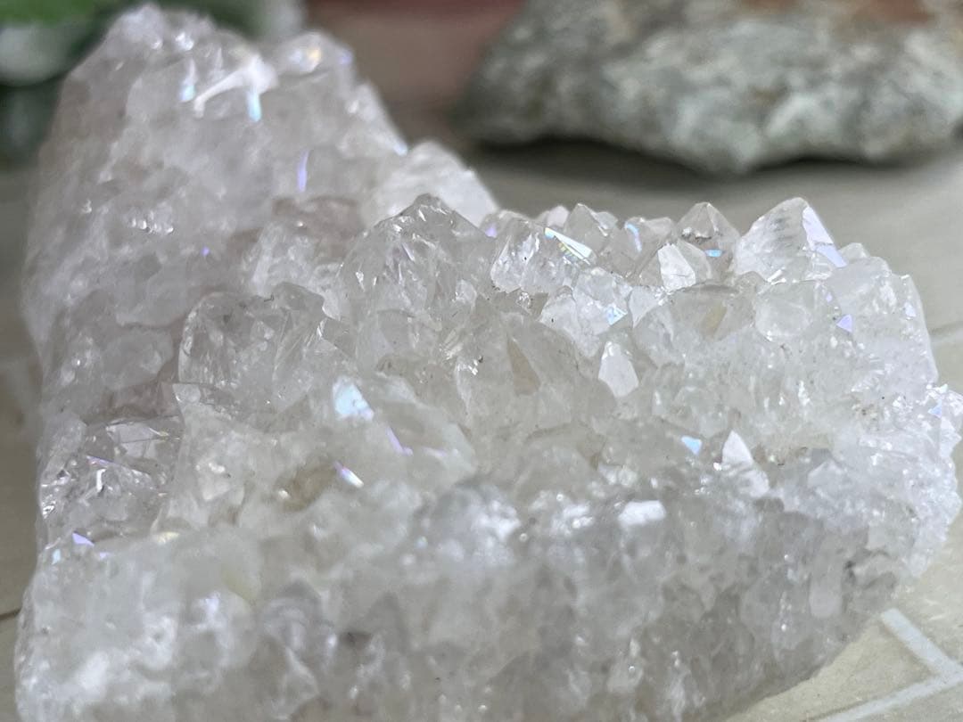 天からの祝福✨　アナンダライト　水晶　レインボークォーツ　原石　クラスター