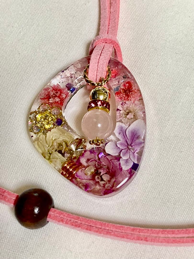 【N.655】ハンドメイドネックレス　オルゴナイト 薔薇 ローズクォーツ