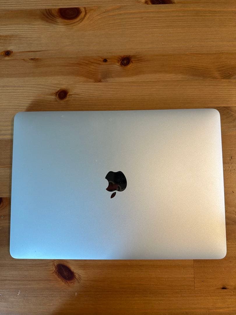 Apple M1チップ搭載13インチMacBook Air シルバー 本体
