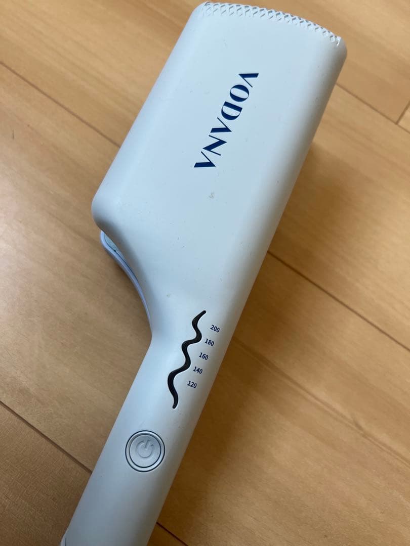 VODANA トリプルカールアイロン 40mm Creamy Blue