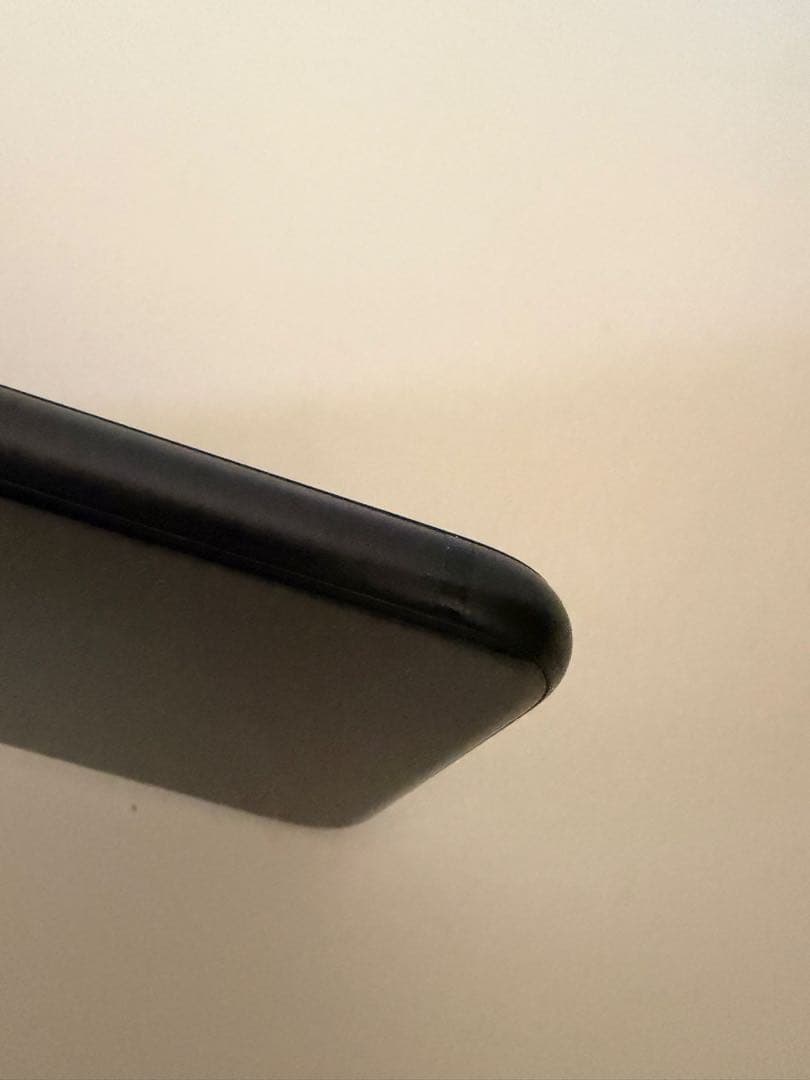 【美品】Apple iPhone SE (第2世代) ブラック128GB