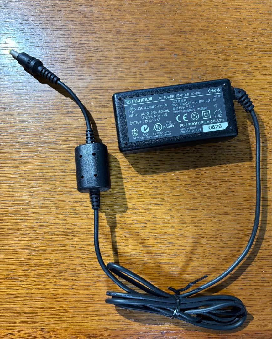 【美品】FUJIFILM FINEPIX F30 平成レトロ