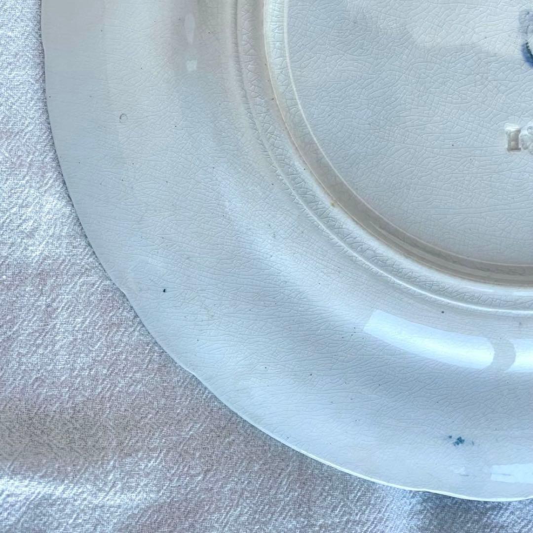 イギリス　アンティーク　リュネビル　リムのレリーフと小花模様のプレート