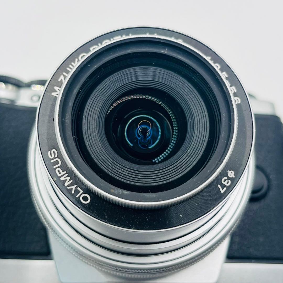 【美品動作確認済み】OLYMPUS OM-D E-M10