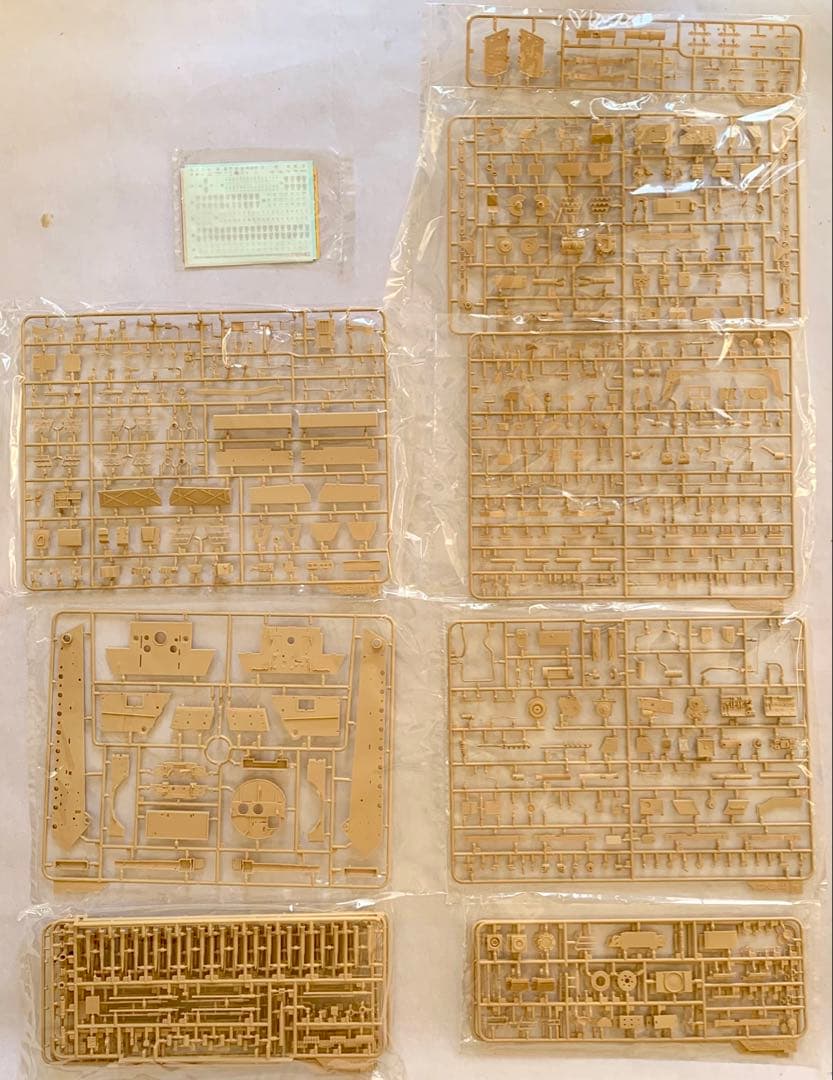 キングタイガー 室内再現モデル MENG製 1/35 戦車室内プラモデル 希少品