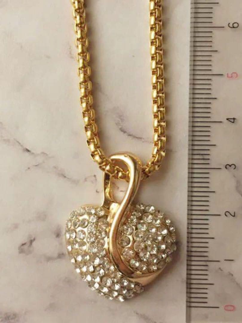 スワロフスキー大きなハート❤️刻印入　医療用金属製高級チェーン