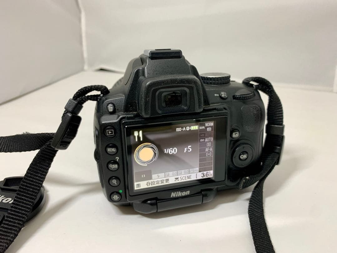 Nikon D5000 ダブルズームキット 純正セミソフトケース付き
