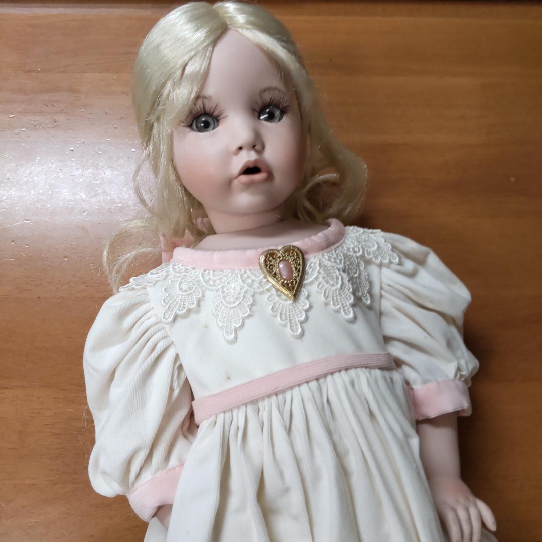 創作人形　現代人形　ドール　フルビスク　ポーセリンドール