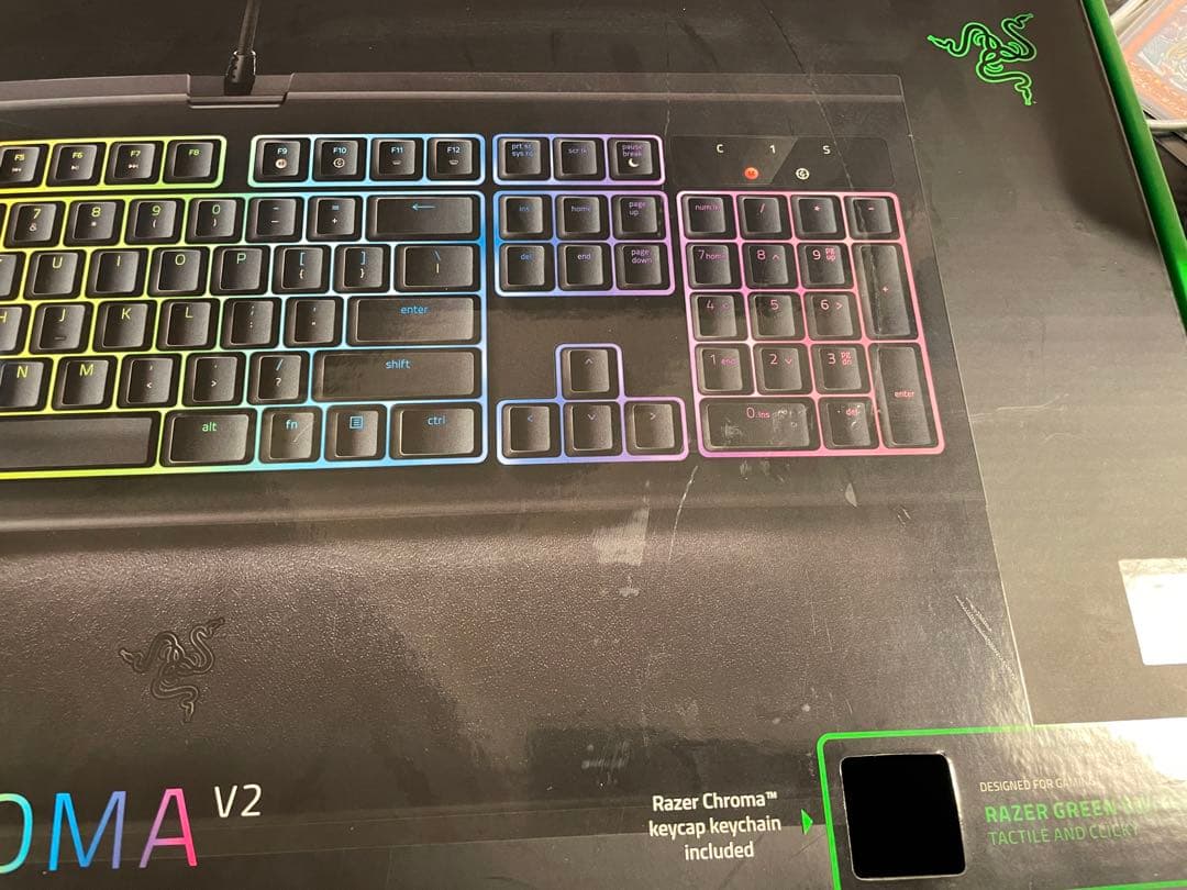 Razer BlackWidow Chroma V2 メカニカルキーボード　US