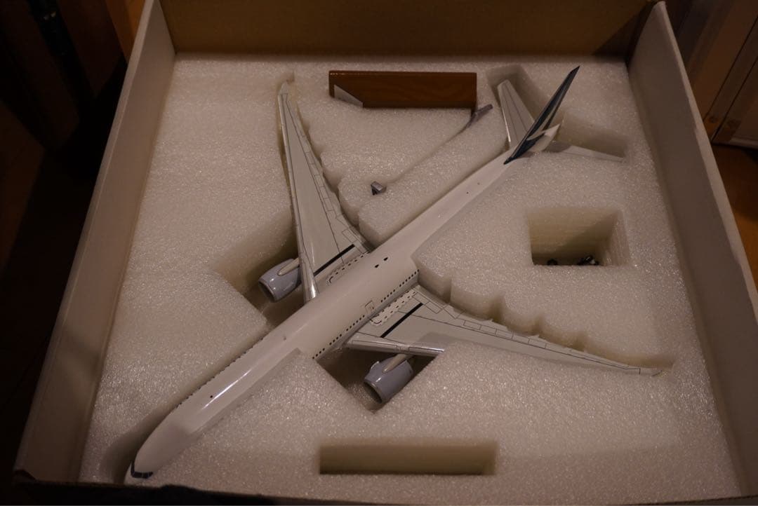 Cathay Pacific Boeing 777 1/200モデル