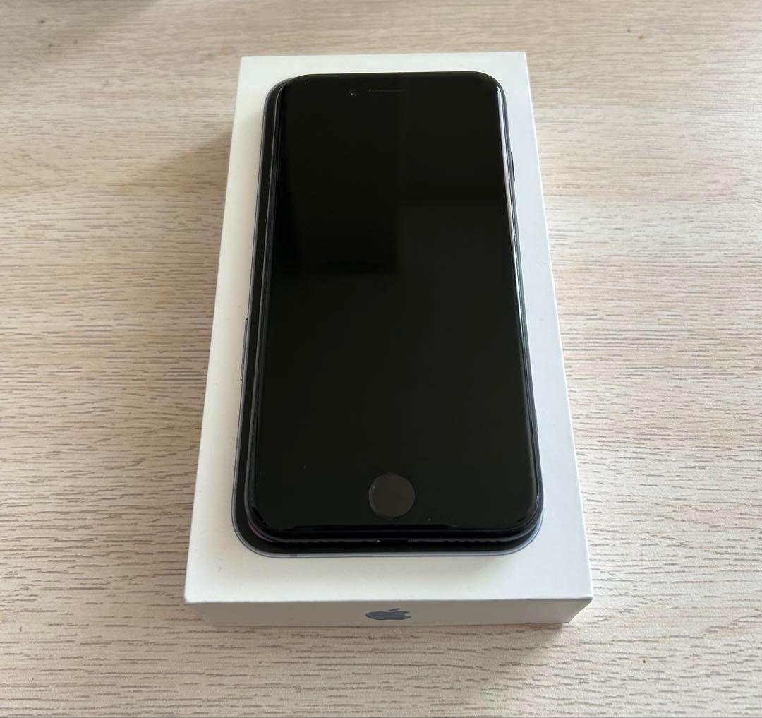 超美品 iPhone SE 2世代 64GB ブラック 本体