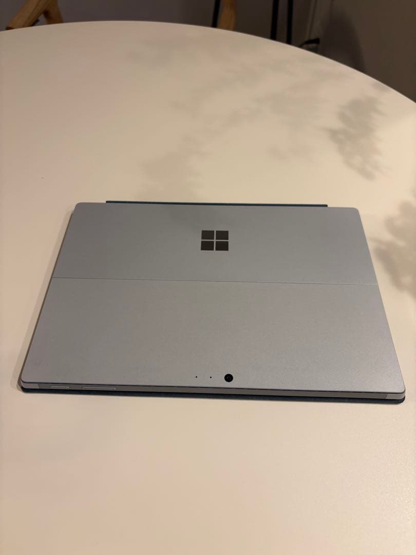 Surface Pro Model 1796 i5 タイプカバー付き