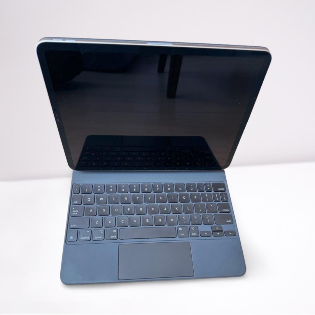 iPad Pro 第4世代 11インチ 128GB Magic Keyboard