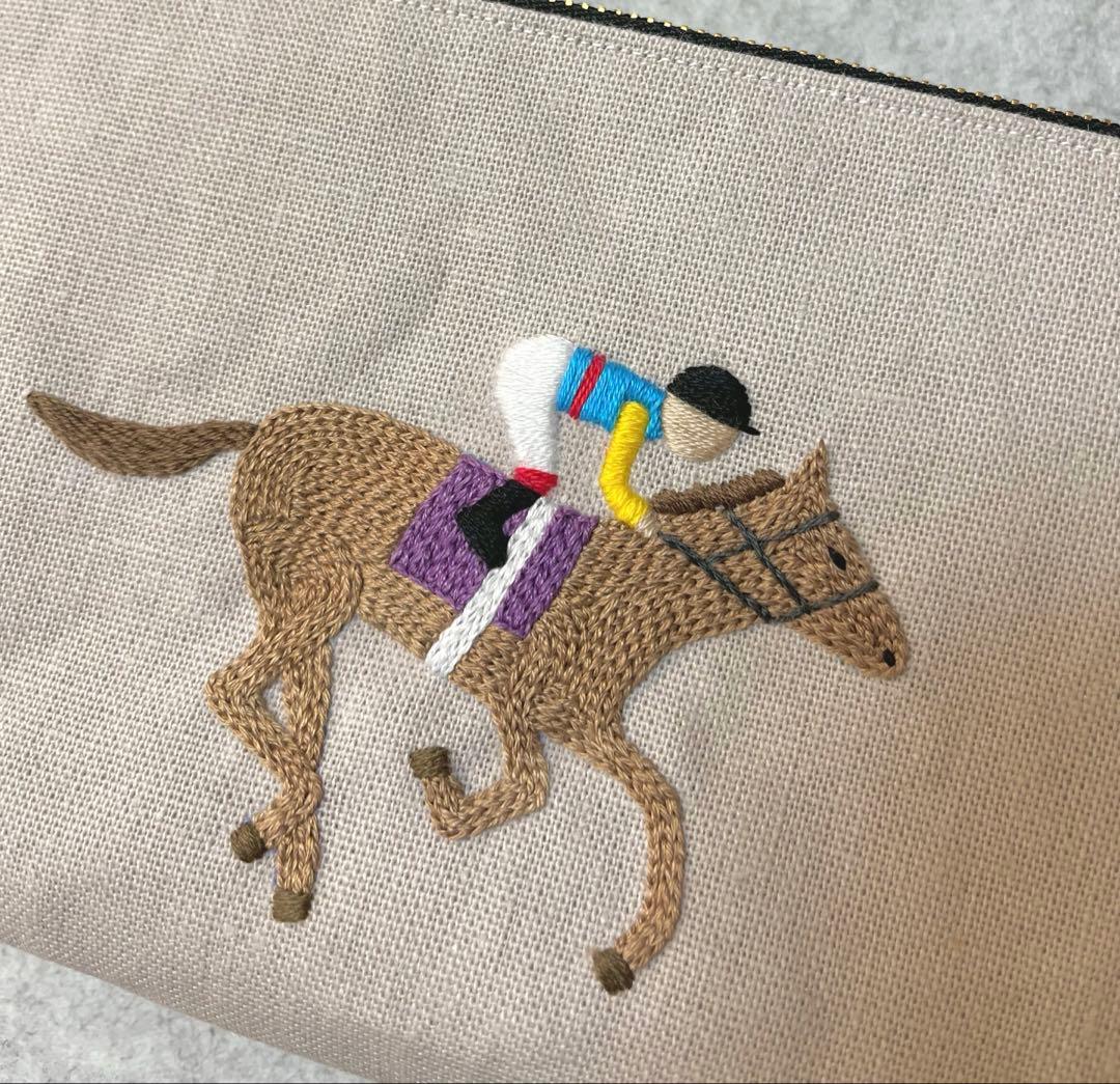 ハンドメイド　手刺繍　がま口ポーチ☆ rin rinです