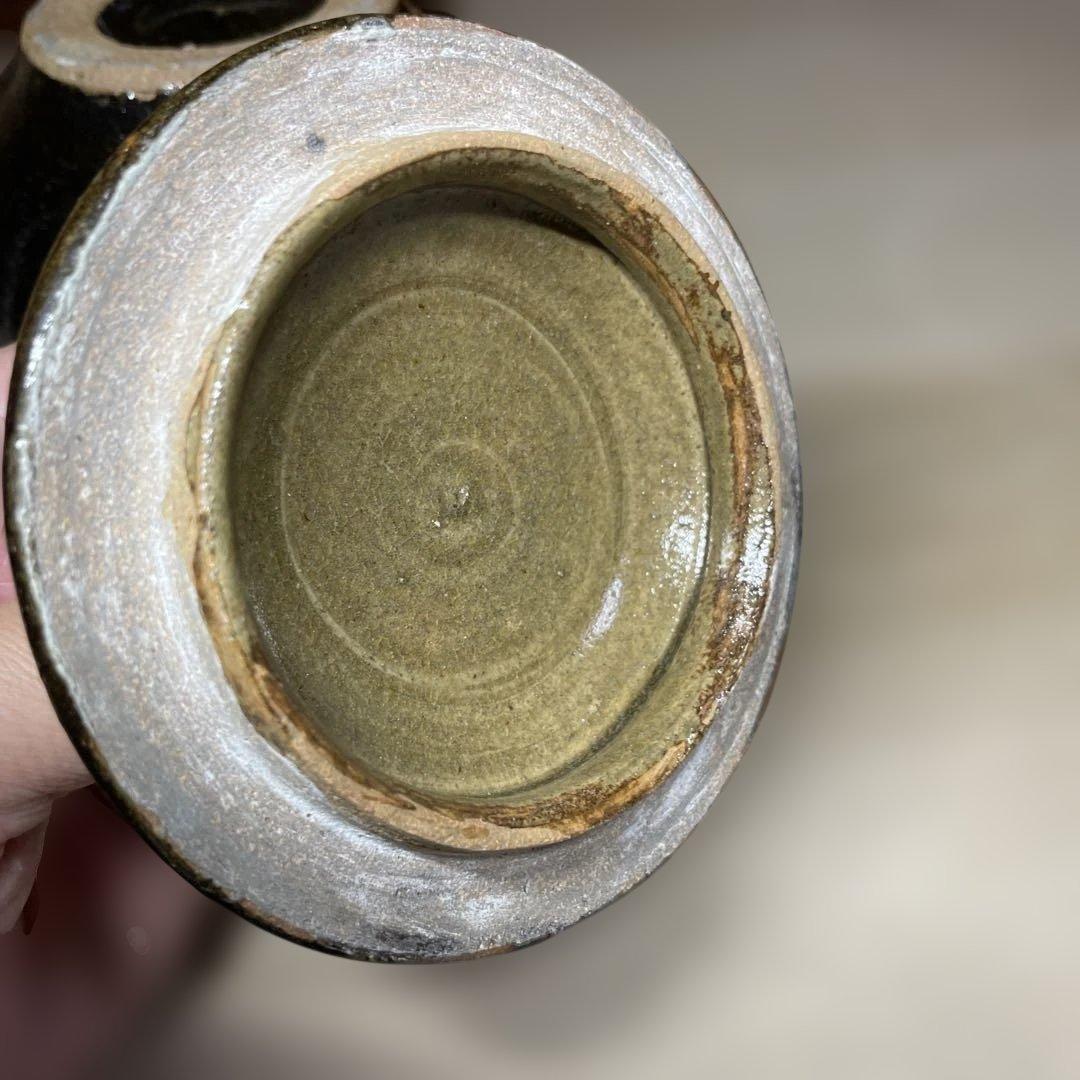 酒津兜山窯　岡本孝明　黒釉抜絵蓋物　共箱